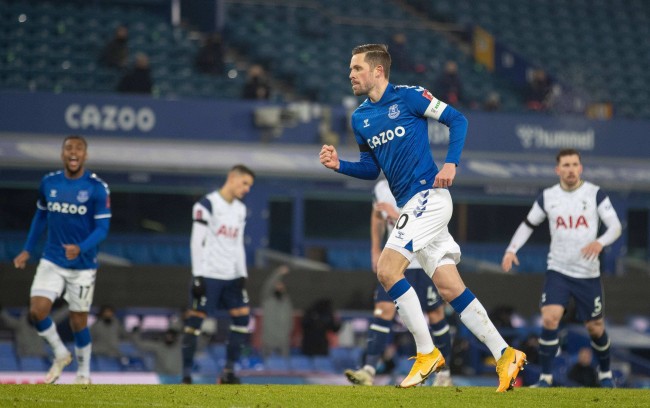 曼联租借到 曼联租借到